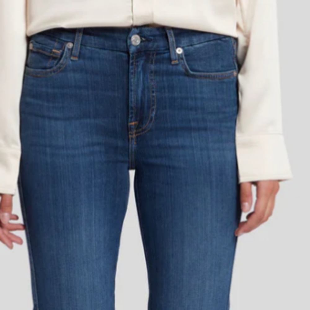 SLIM ILLUSION KIMMIE STRAIGHT IN LUXE LOVE STORY